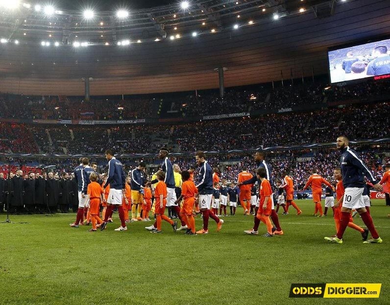 Netherlands national football team entering field